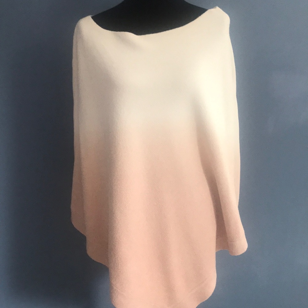BAREFOOT DREAMS cozy chic ultra lite ocean breeze poncho ombré rose mist